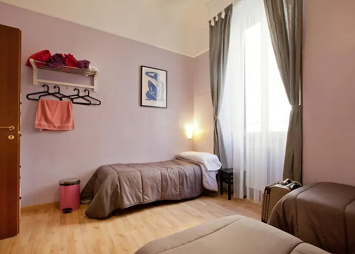Hostella Female Only אכסניה