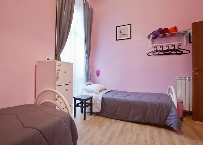 Hostella Female Only אכסניה